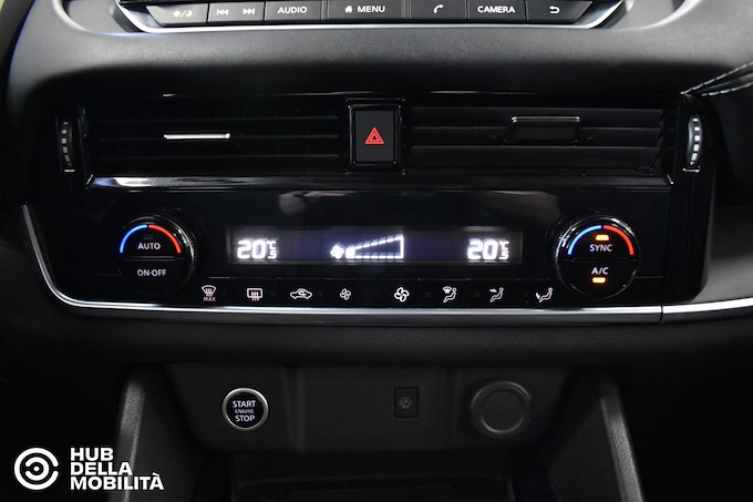NISSAN Qashqai MHEV 158 CV Xtronic Business